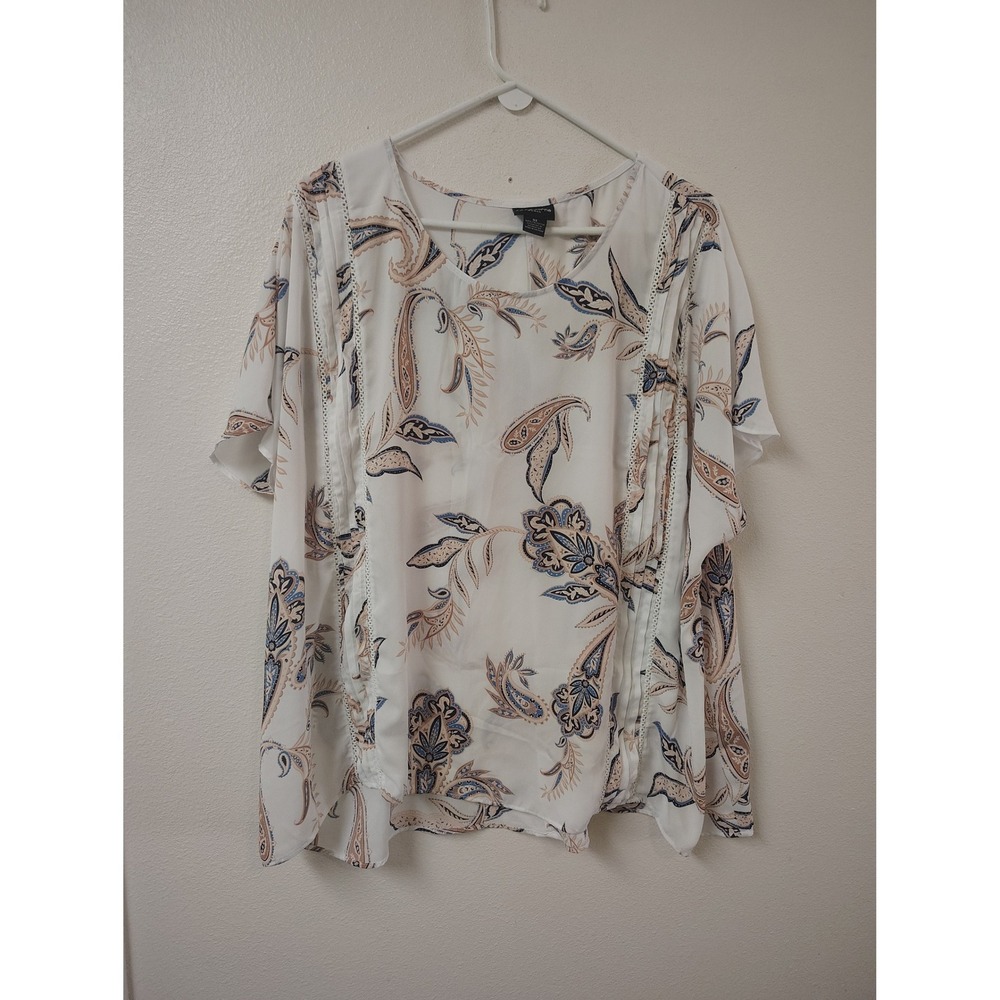 Liz Claiborne Woman 3X Paisley Blouse White Blue Tan Lace Trim Short Sleeve Top